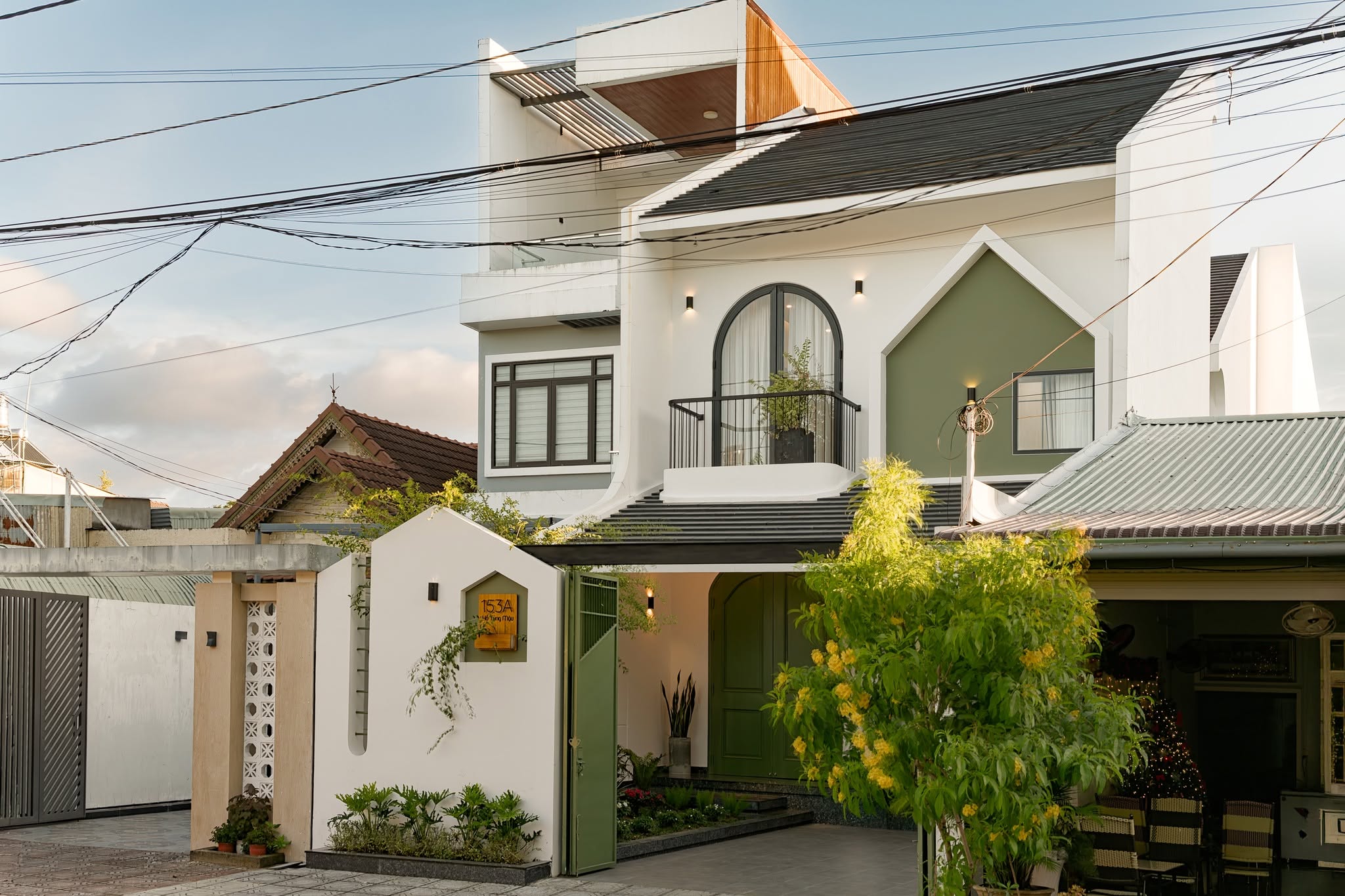 NYNIC HOUSE